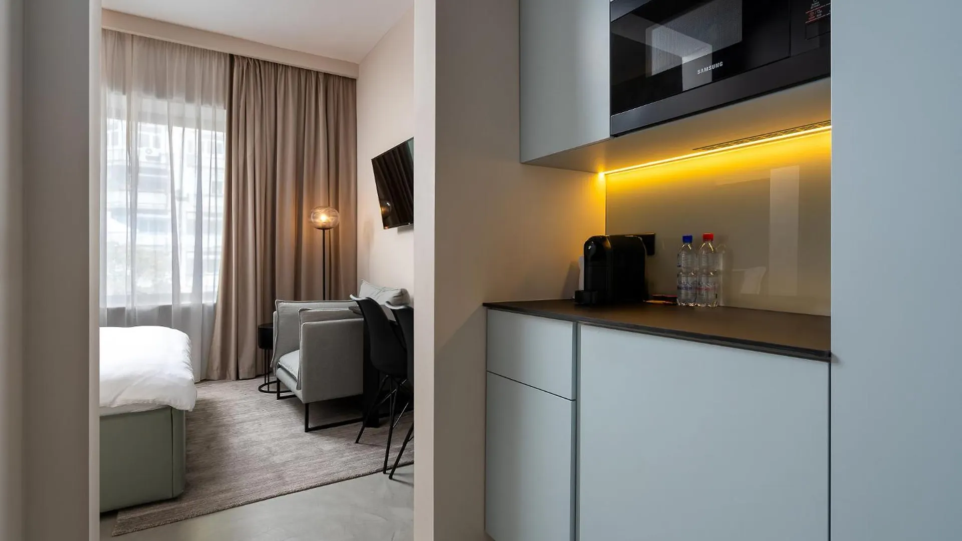 Visionapartments Bucharest - Contactless Check-In 4*,