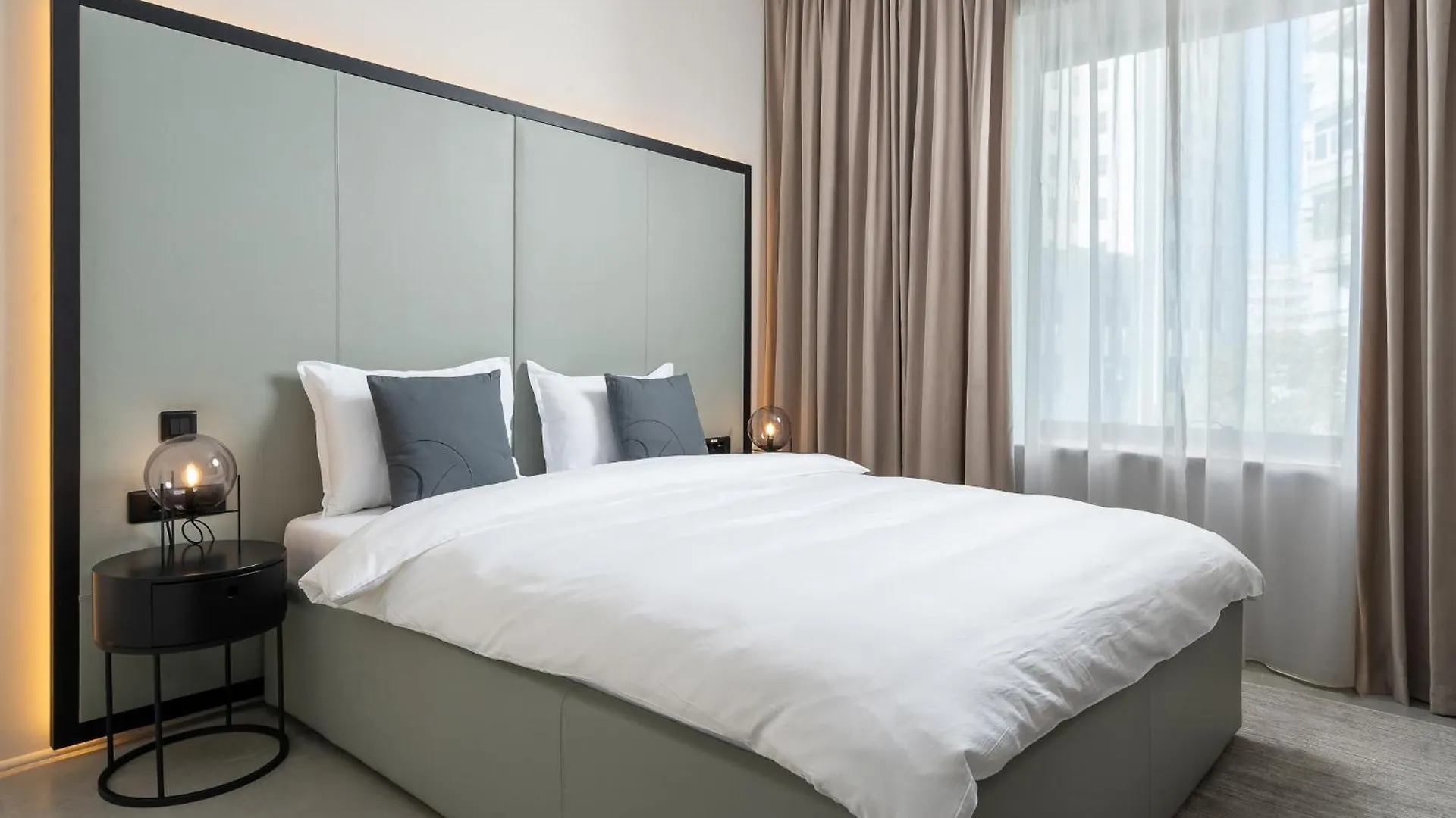 Aparthotel Ramada by Wyndham Bucharest Majestic 4*,