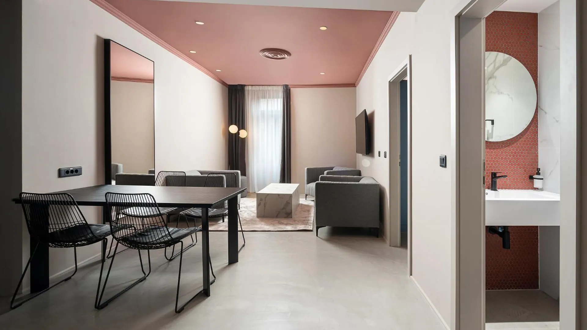 Apart-hotel Visionapartments Bucharest - Contactless Check-In